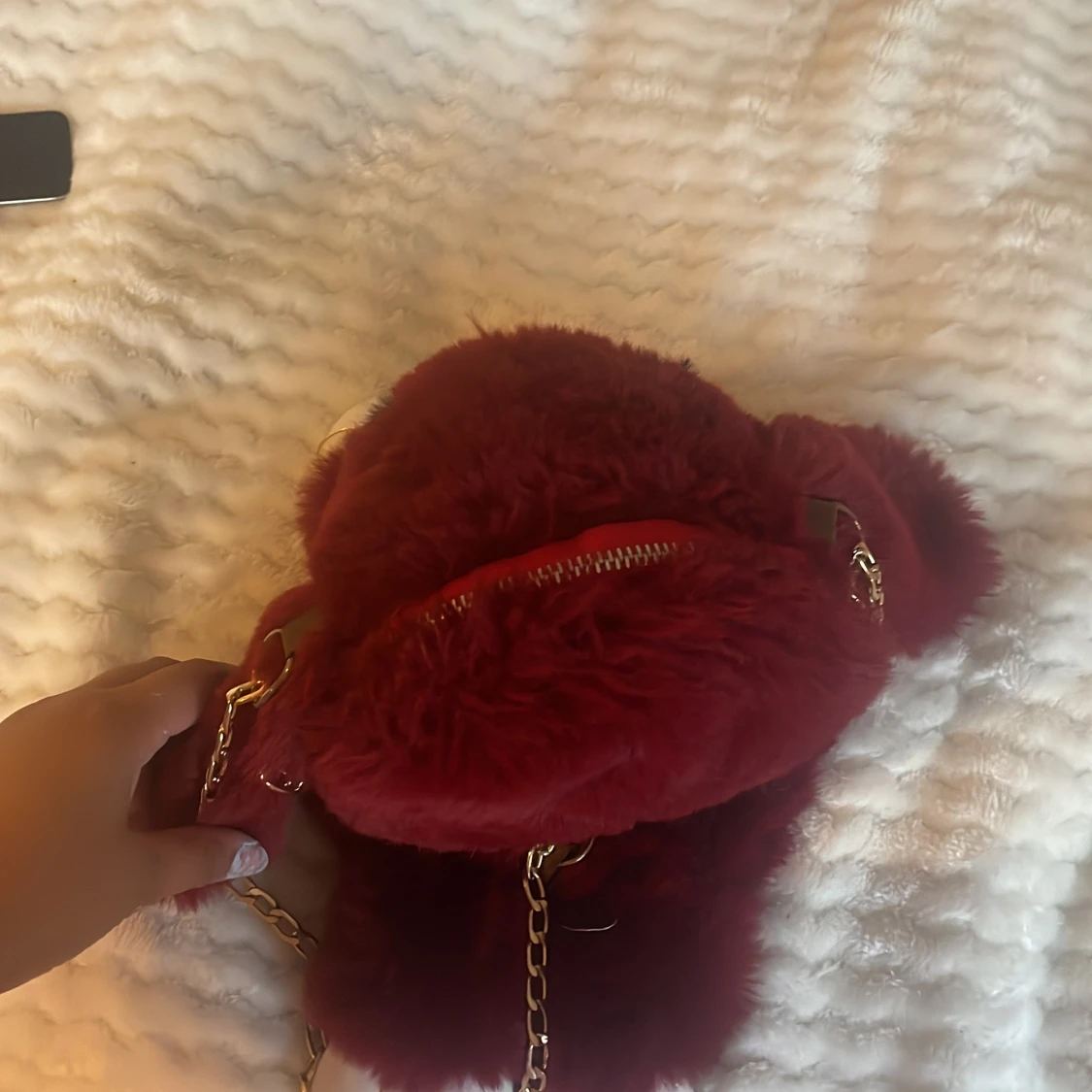 Vinröd kaninformad axelväska med kedja - 3