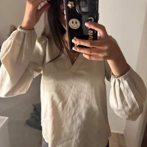 Fin blus - En fin blus, knappt använd