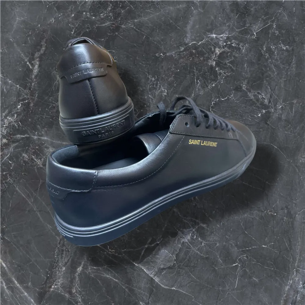 ◽️Svarta saint lauren skor! ✔️Sprillans nya aldrig använda (7100 kr) köpt från YSL’s hemsida! ✔️Byten (endast seriösa) ✔️Går även att köpa!. Kengät.