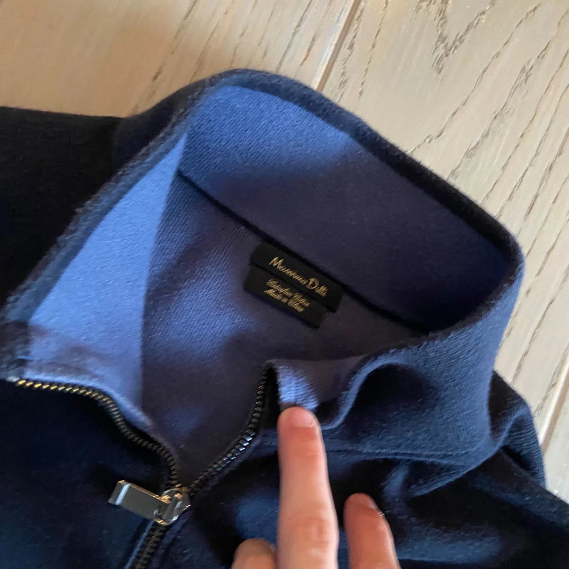 Mörkblå tröja med dragkedja från Massimo Dutti - 1