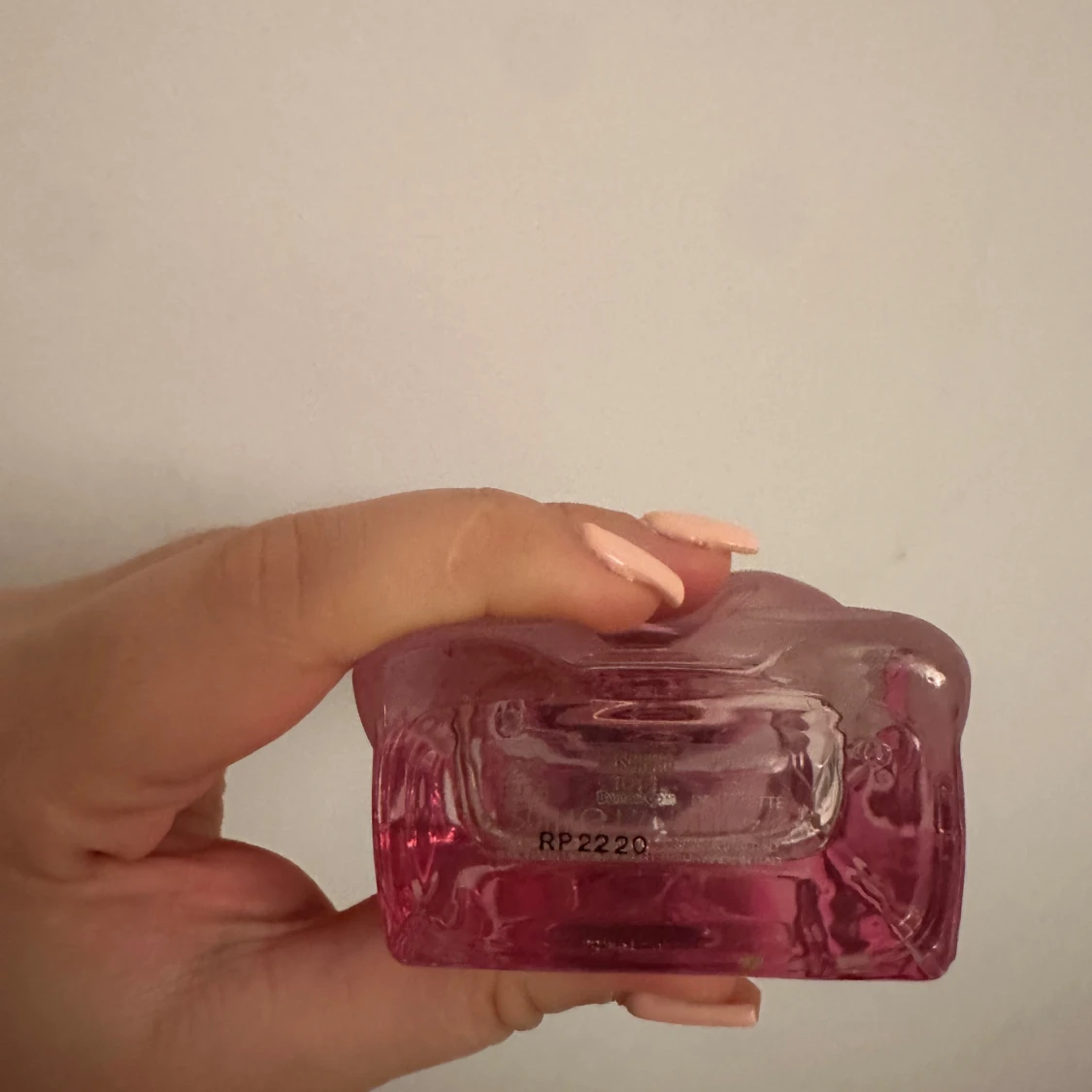 Rosa parfymflaska från Moschino - 2