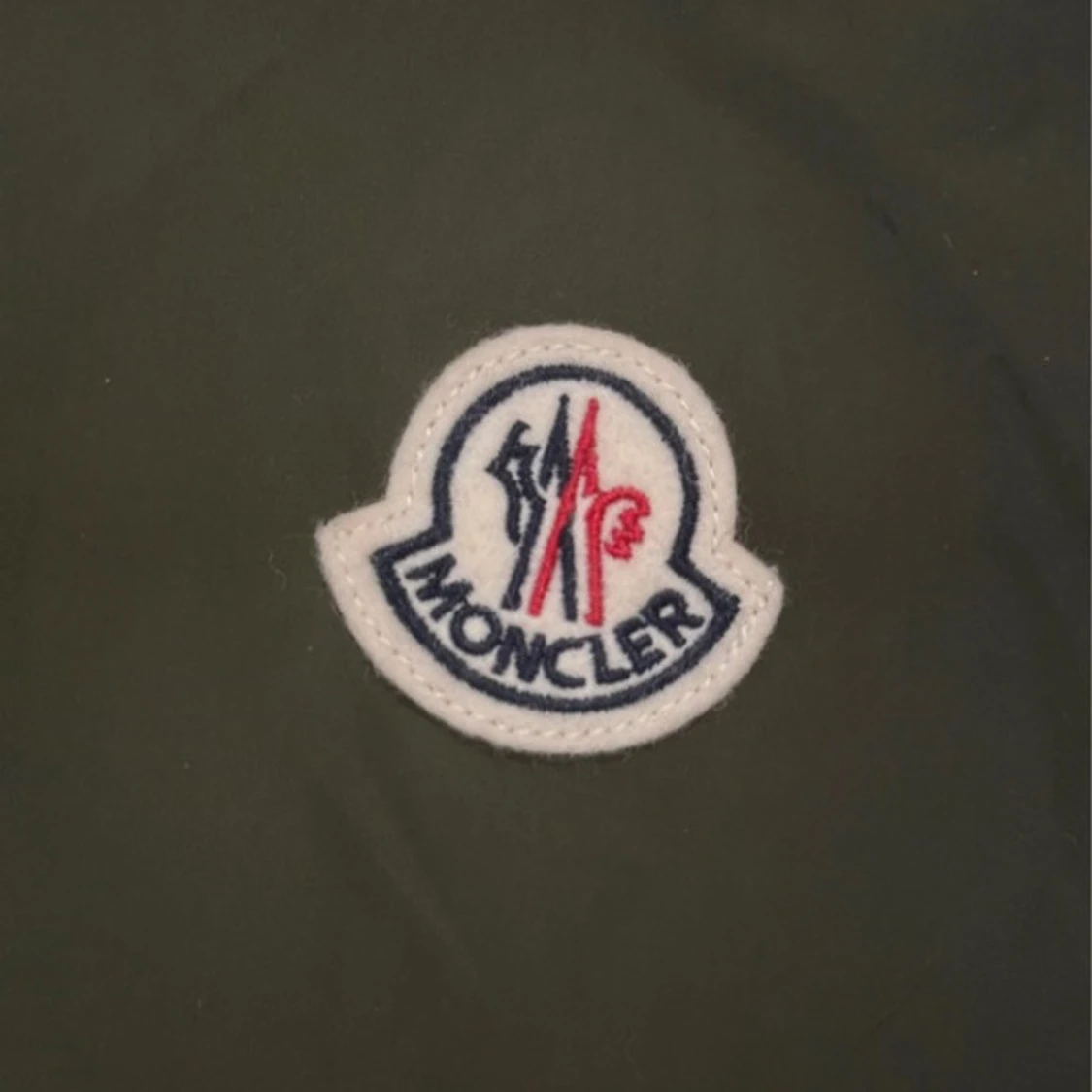 Grön vindjacka från Moncler - 3