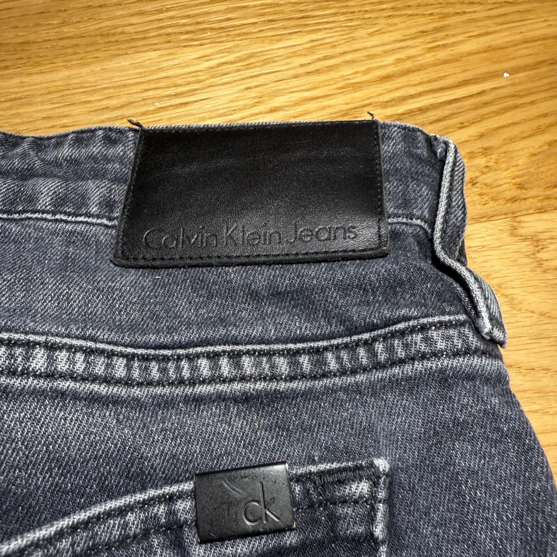 Grå jeans från Calvin Klein - 2