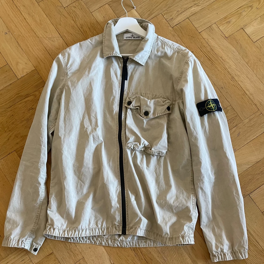 Beige overshirt från Stone Island
