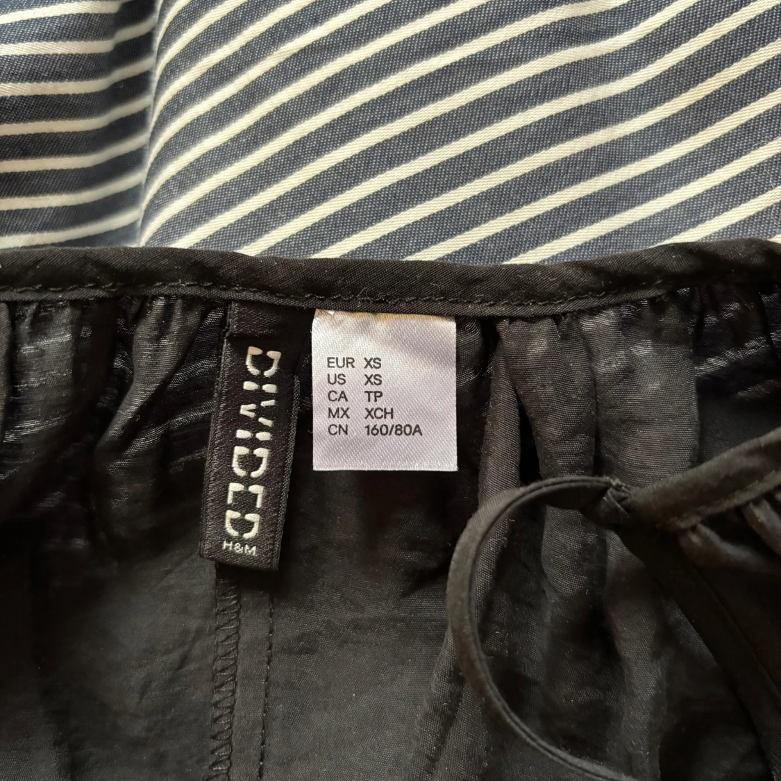 Svart klänning från H&M Divided - 2