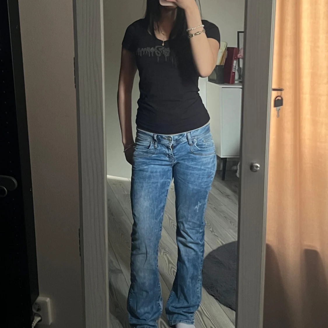 Low waist jeans! - 1