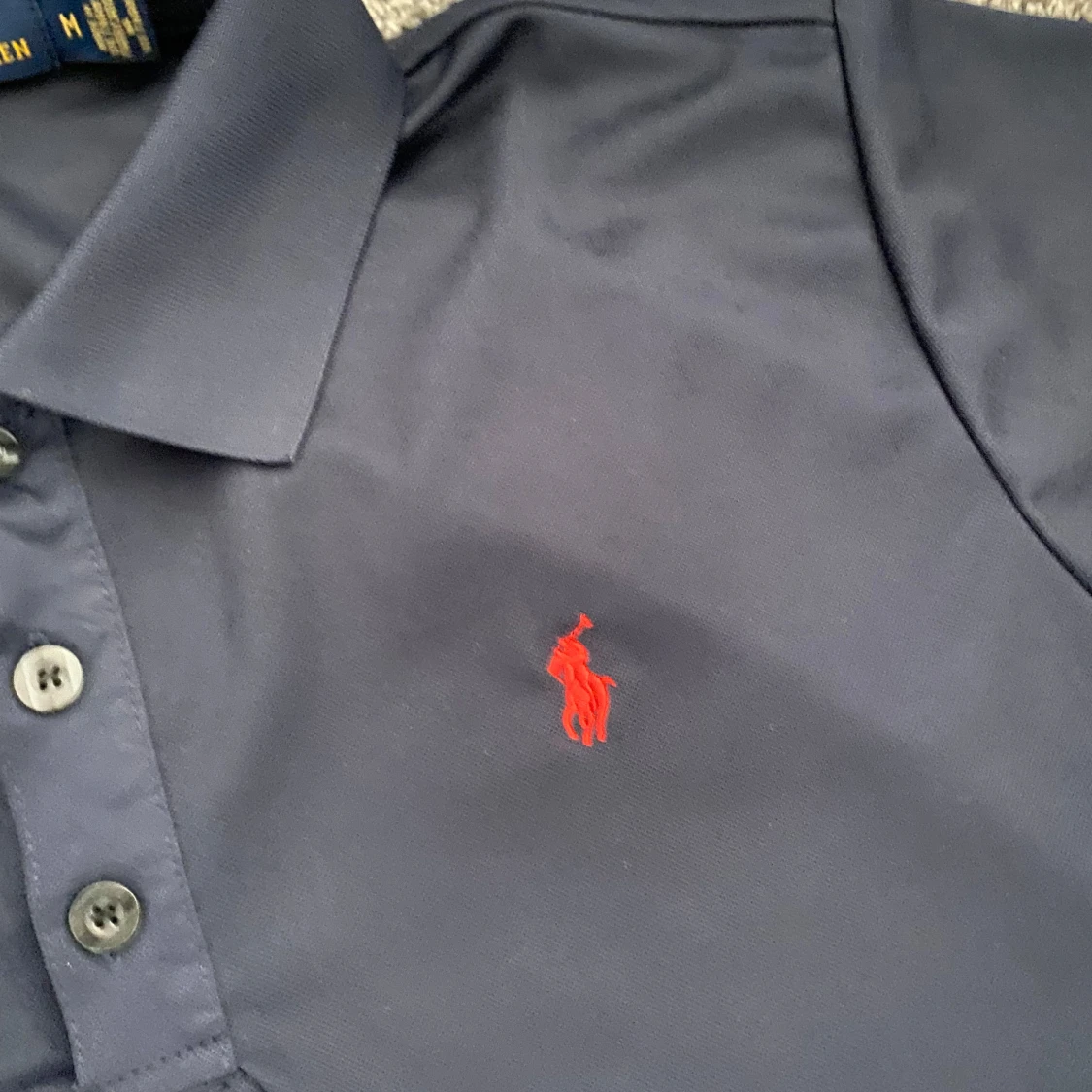 Mörkblå pikétröja från polo ralph lauren - 1