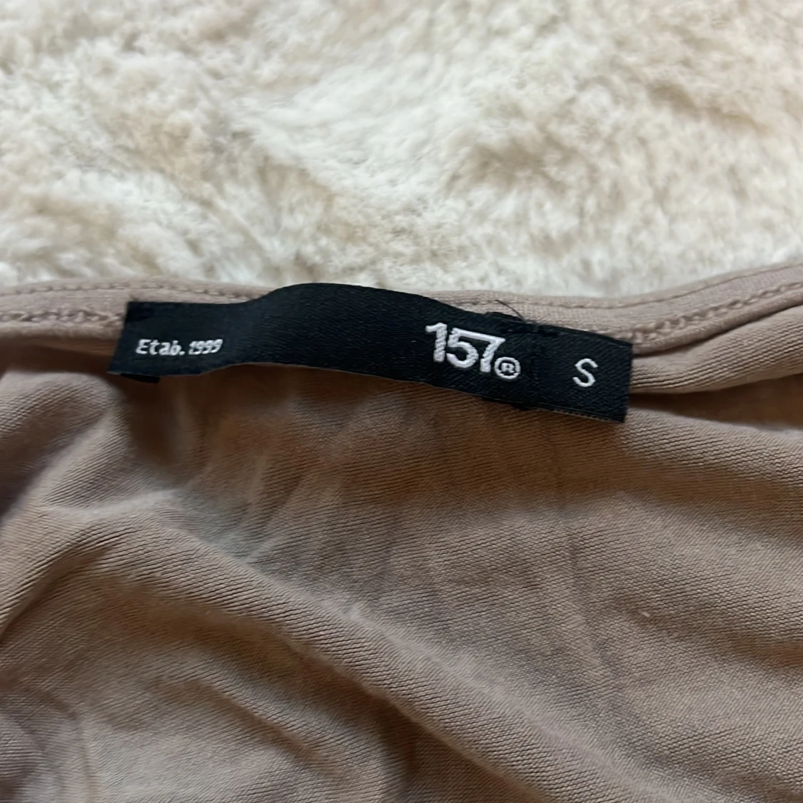 Beige långärmad topp från 157 - 2