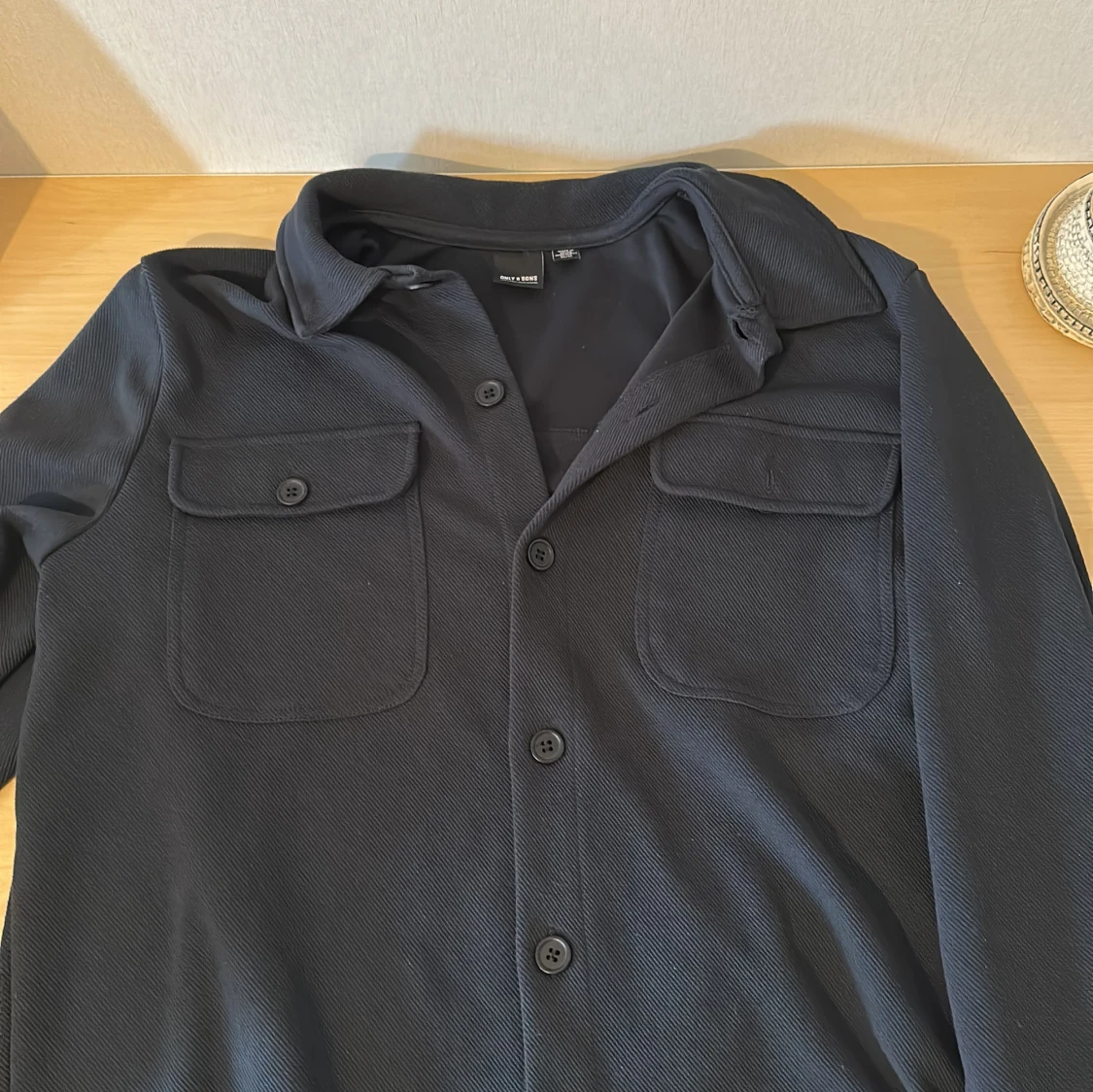 Svart overshirt från Only & Sons