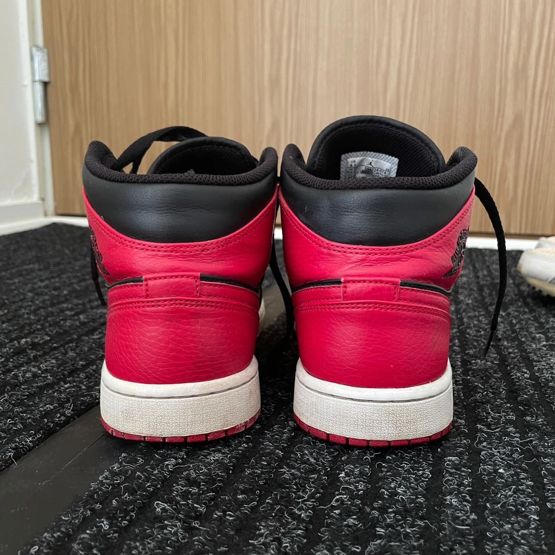 Air Jordan Mid “Chicago Bulls” colour - 2