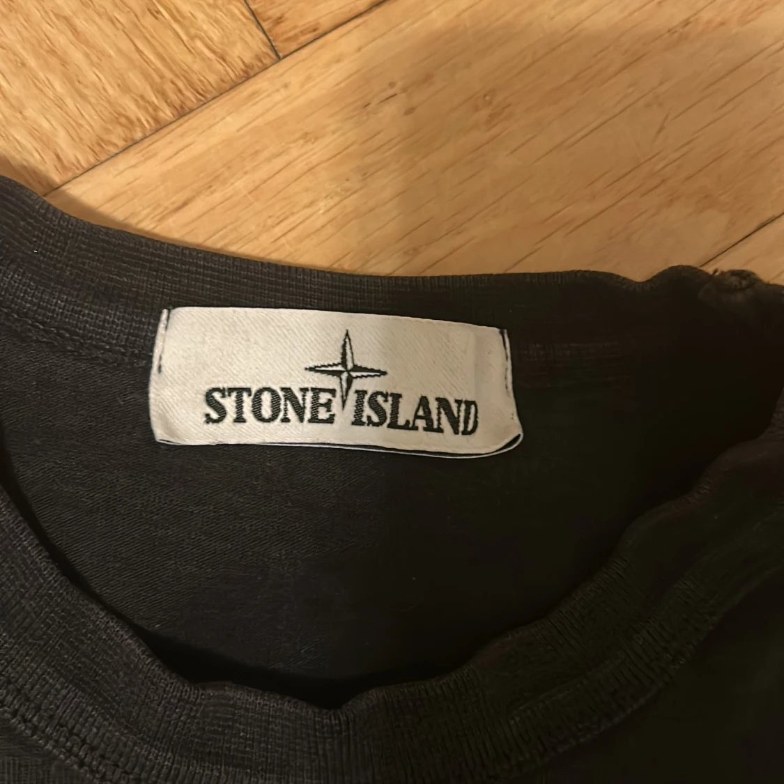 Svart tröja från Stone Island - 2