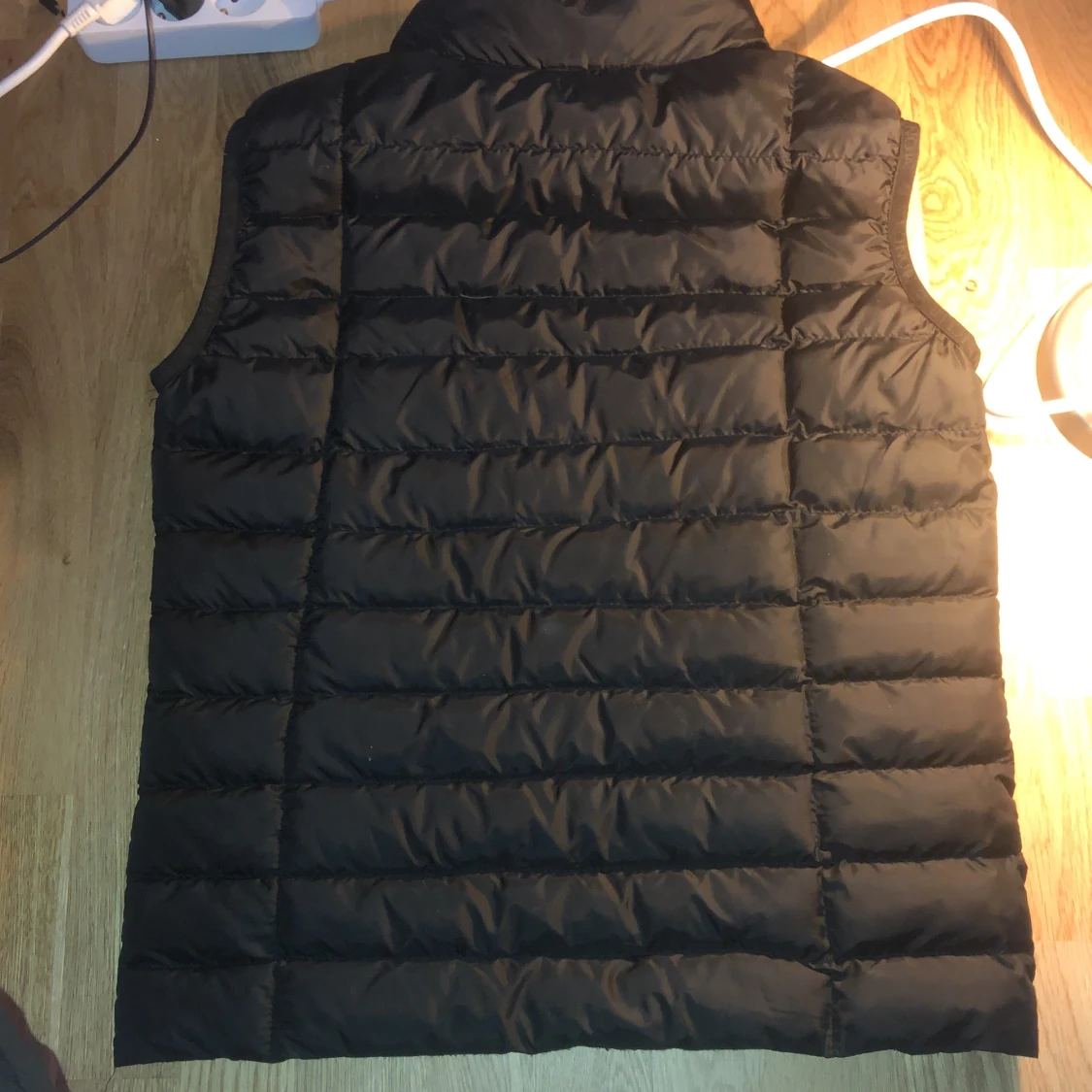Svart dunväst från Moncler - 1