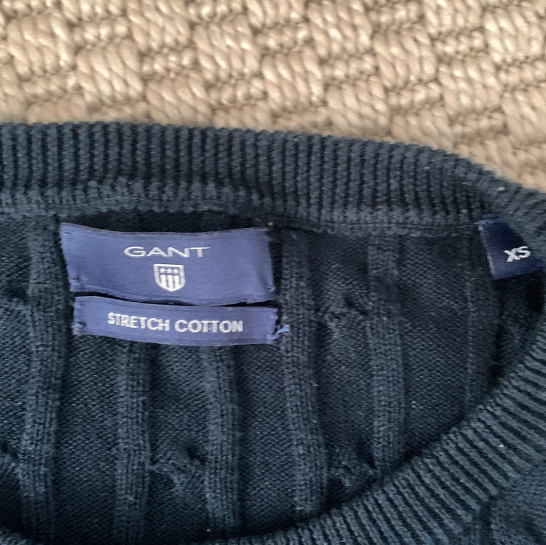 Svart kabelstickad tröja från GANT - 1