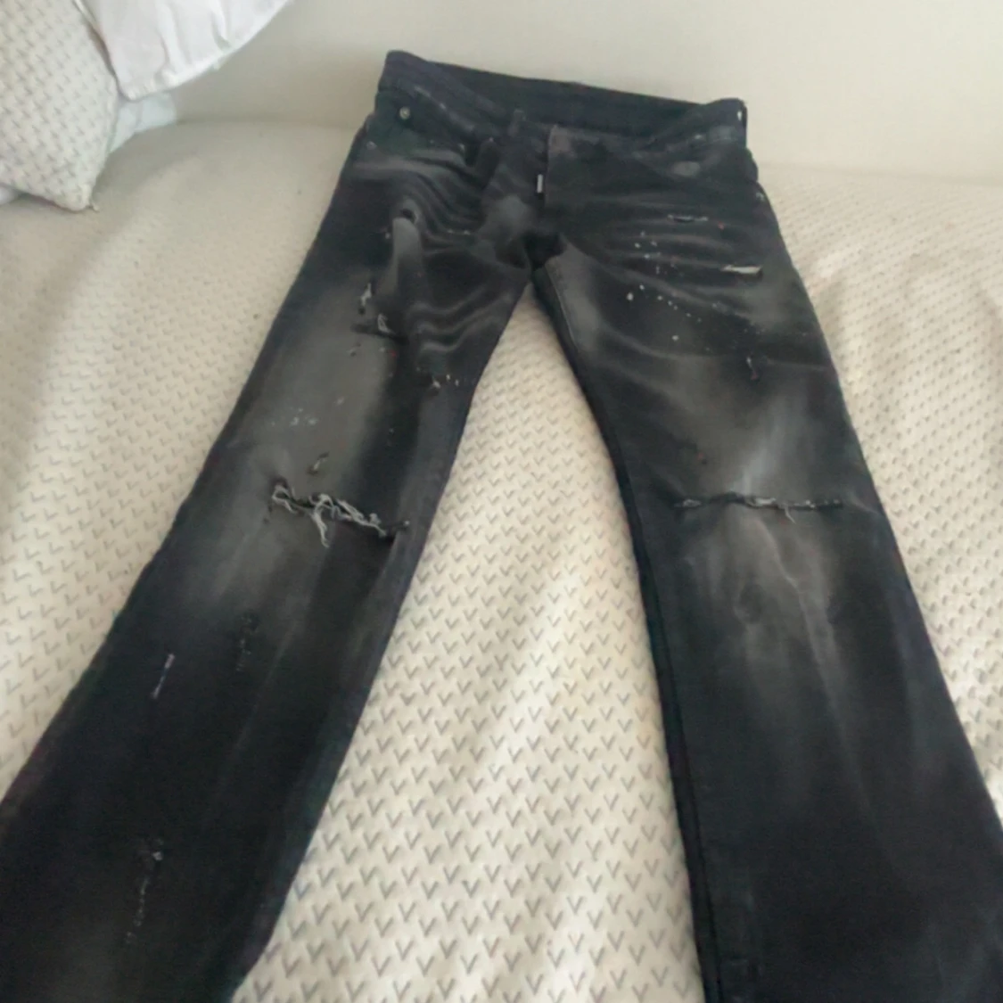 Svarta jeans med slitningar från Dsquared2 - 1