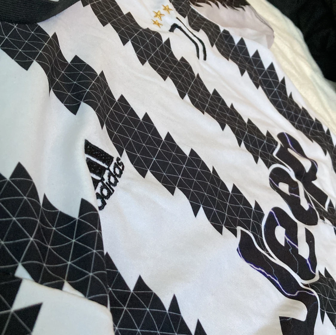 Vit och svart fotbollströja från Adidas/Juventus - 2
