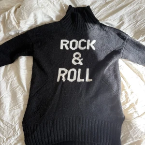 Rock and roll tröja - Så snygg rock and roll tröja från Zadig & Voltaire perfekt nu till hösten och vintern😍😍