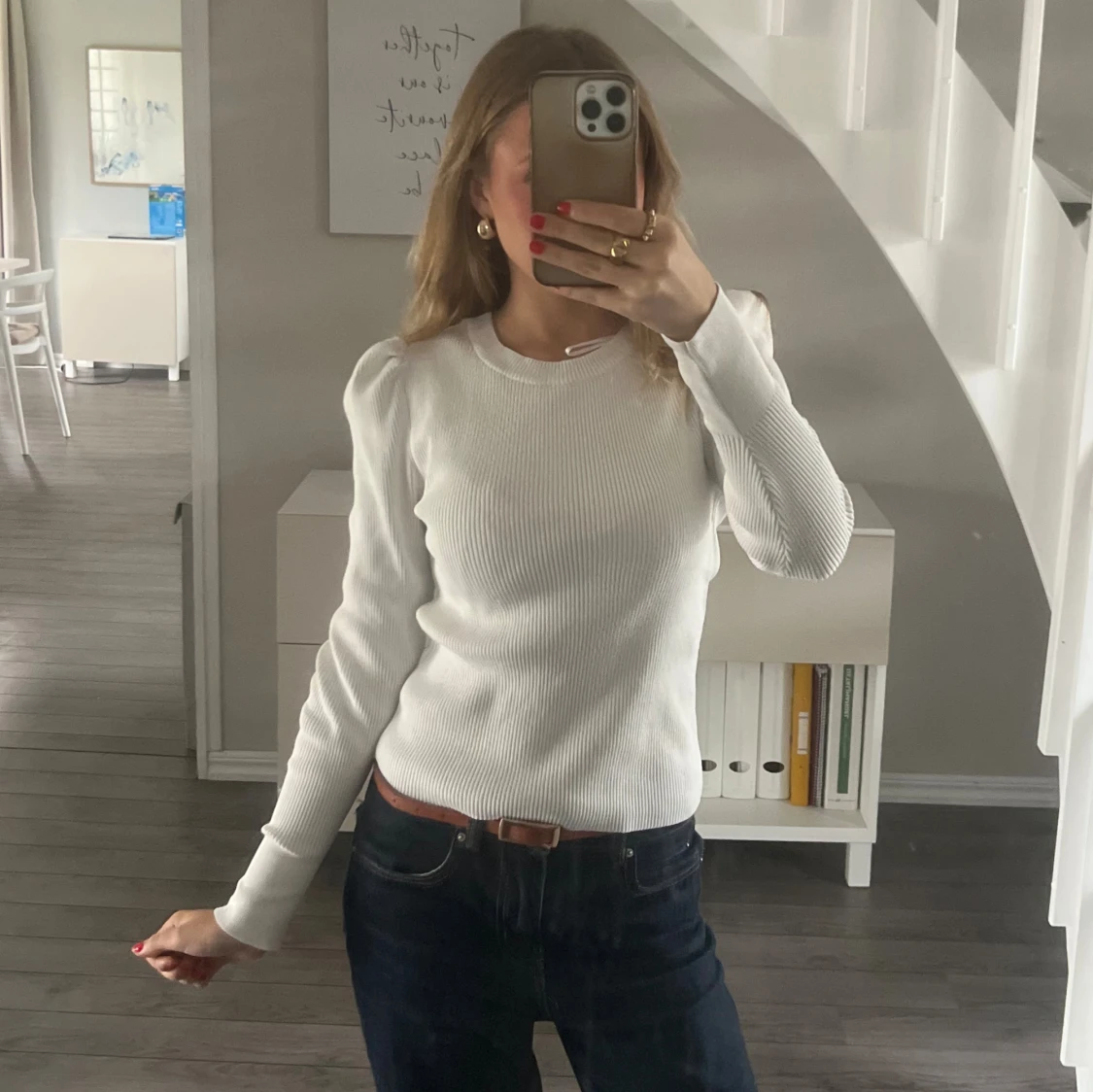 Vit ribbad stickad tröja med puffärm - 1
