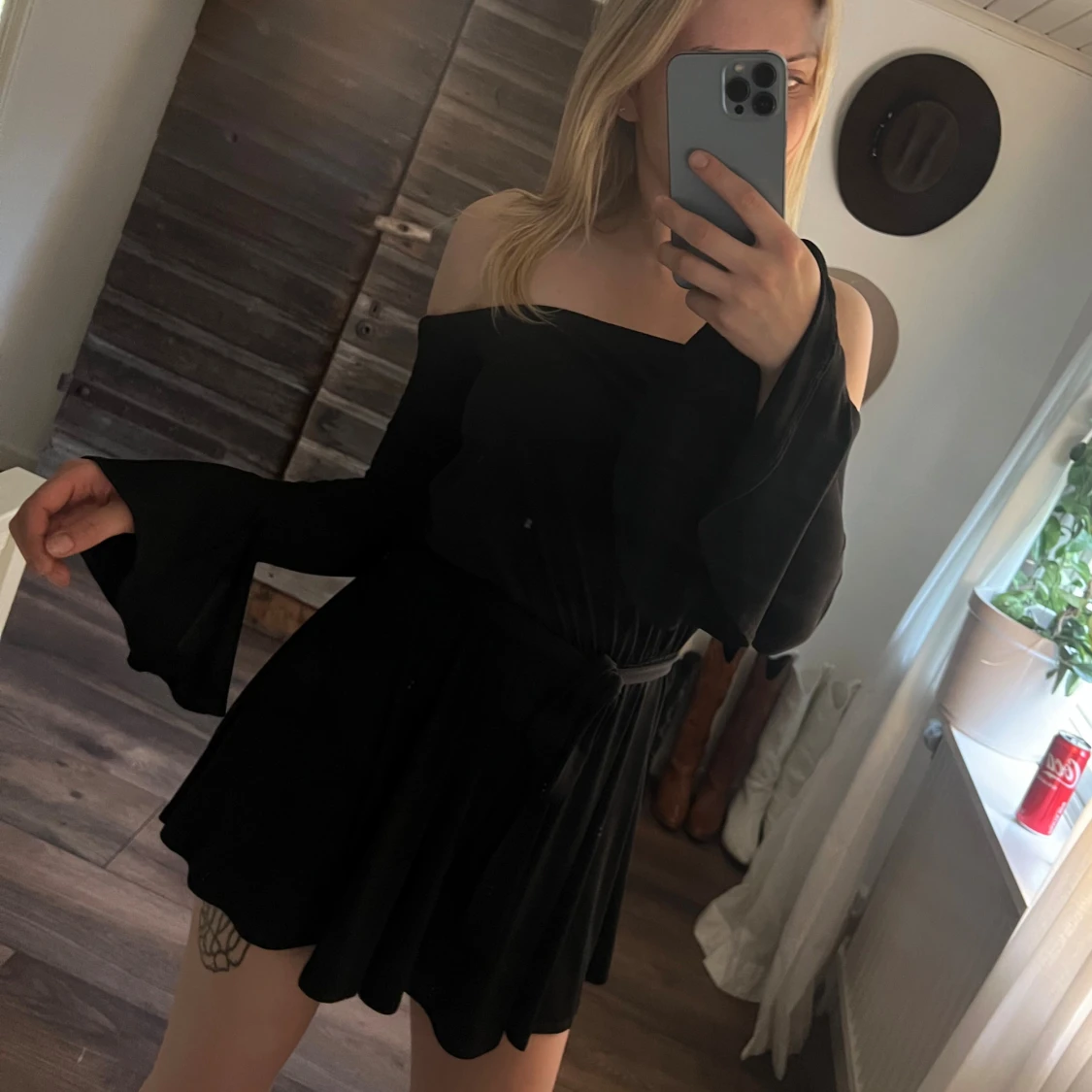 Svart offshoulder jumpsuit - 2