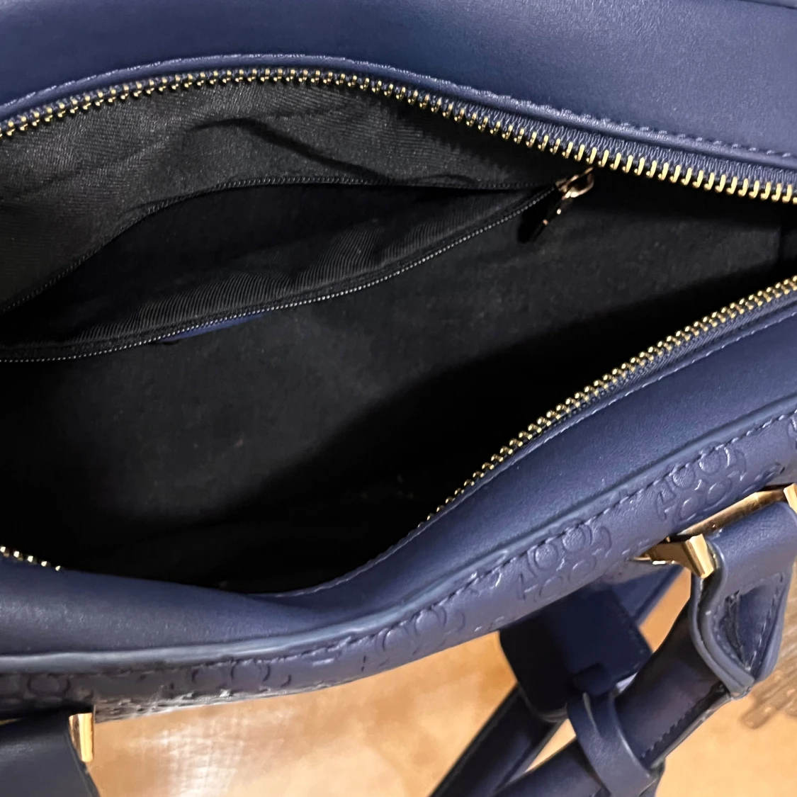 Mörkblå handväska från dejavu  - 3