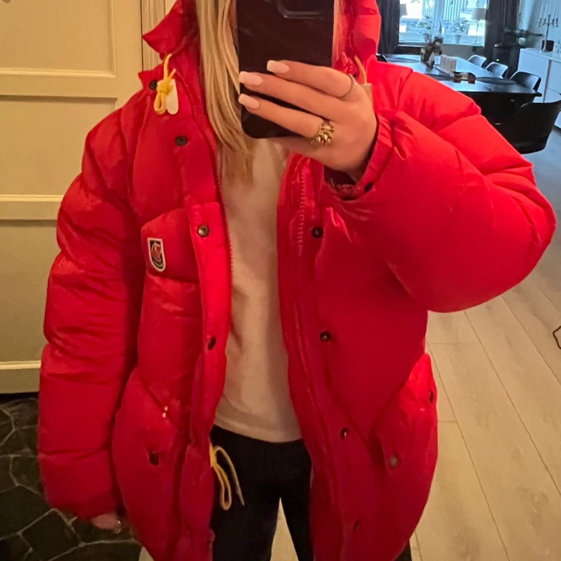 Röd dunjacka från Fjällräven - 2