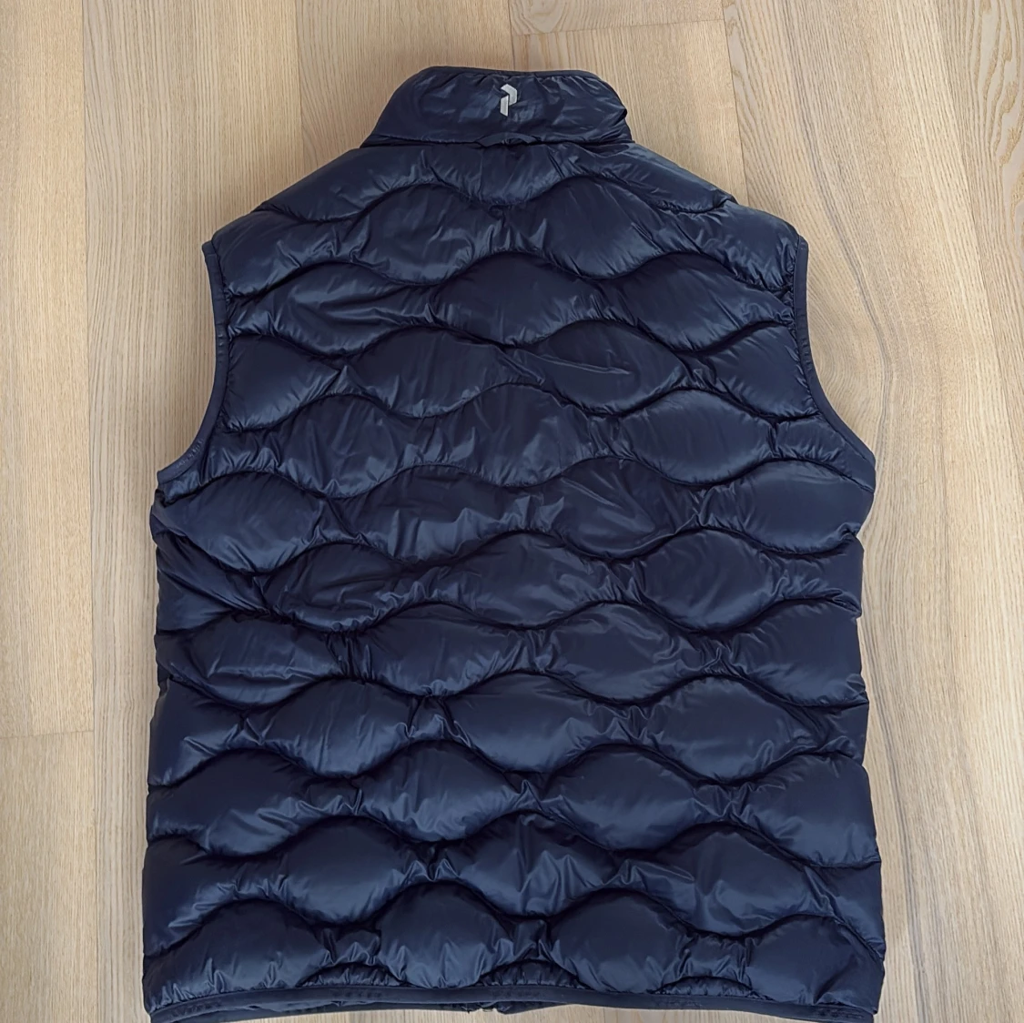 Mörkblå dunväst Peak Performance - 2