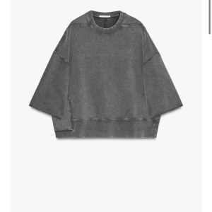 Oversized grå sweatshirt med trekvartsärm Zara  - Knappt andvänd, nypris 350kr