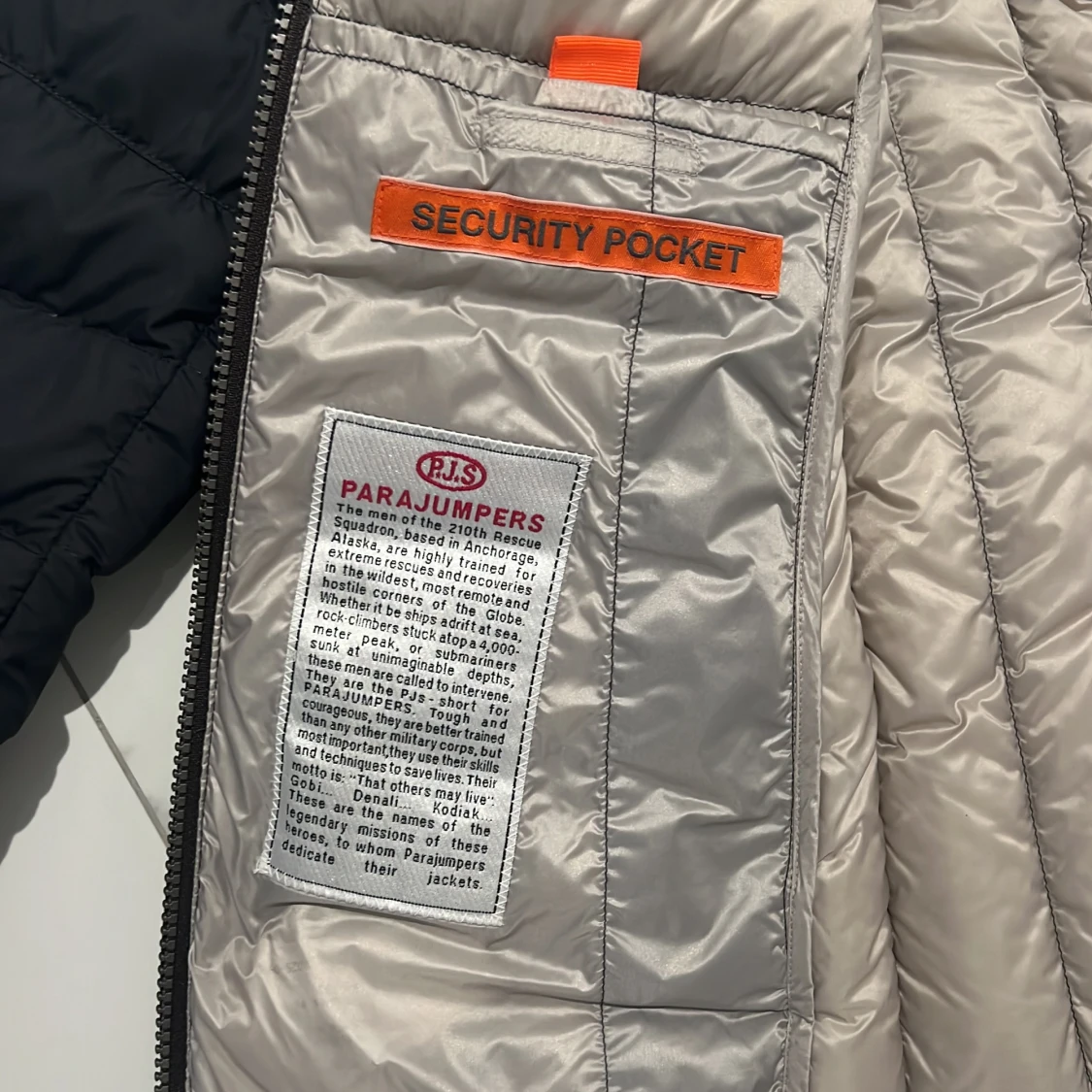 Svart dunjacka Parajumpers S - 4