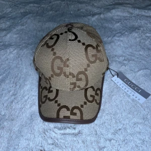 Gucci keps (kvitto finns)  - Gucci keps i storlek one size, ny med prislapp och kvitto!