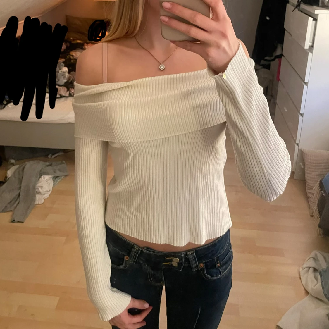 Offshoulder tröja