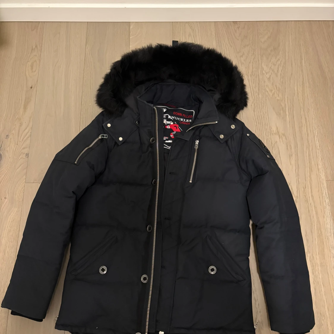 Svart pufferjacka Moose Knuckles