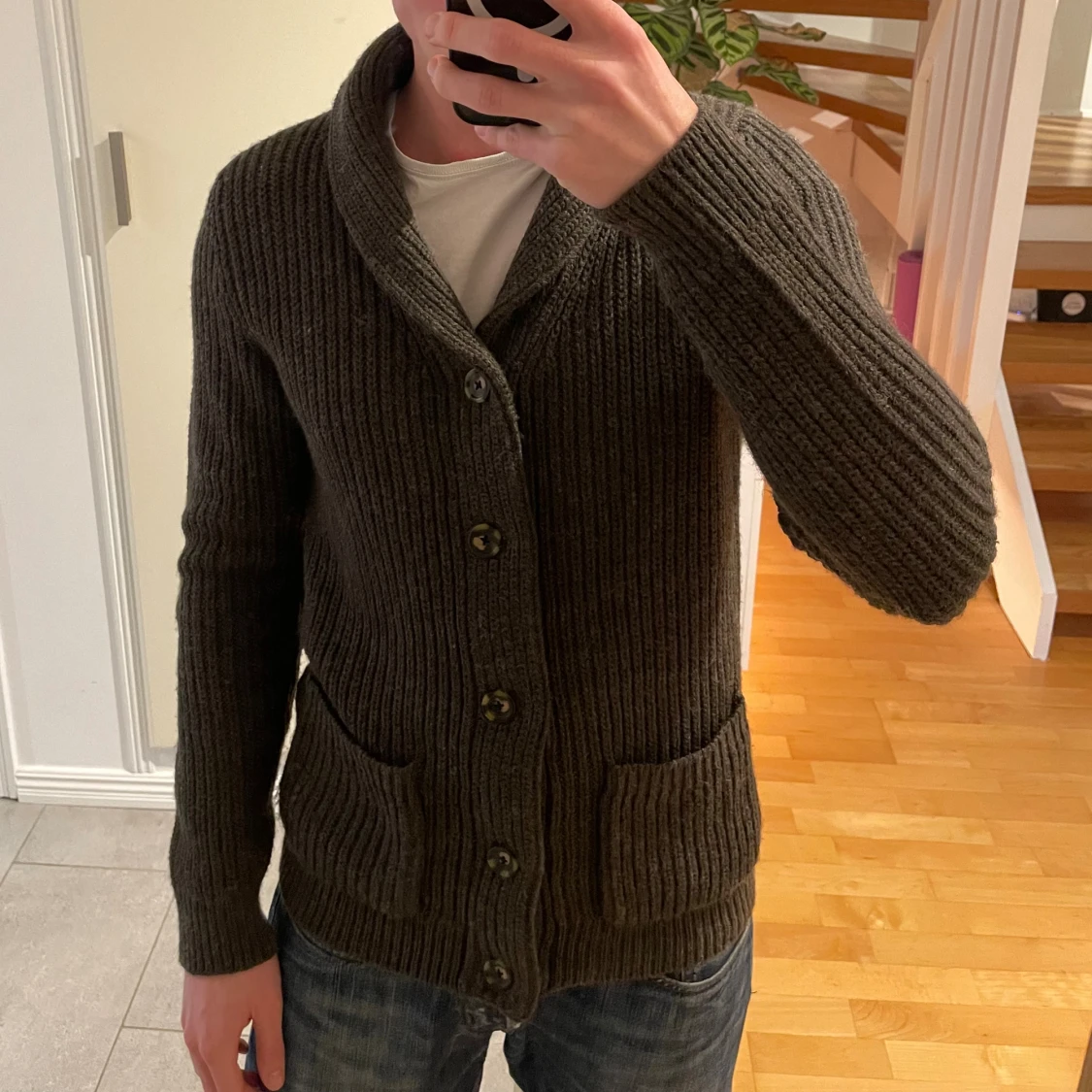 Mörkbrun stickad kofta  - 1