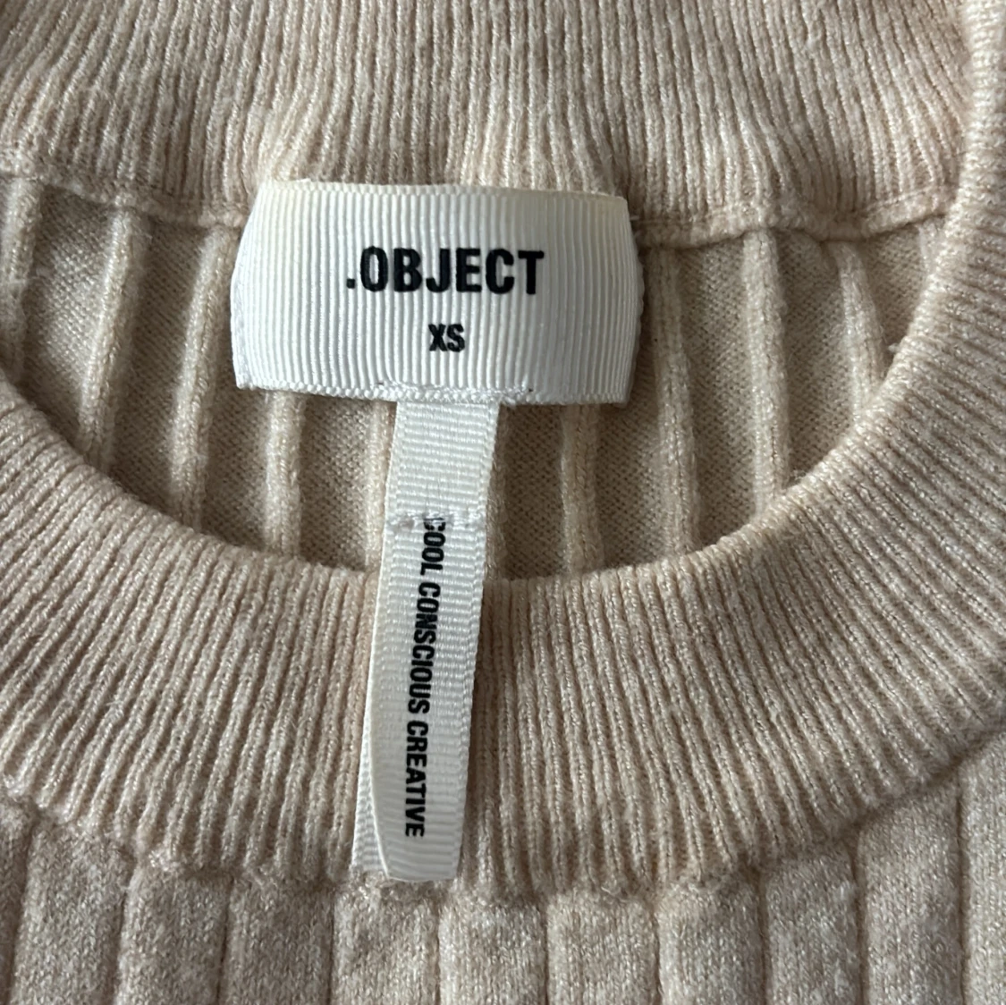 Ribbad beige tröja från Object XS - 2