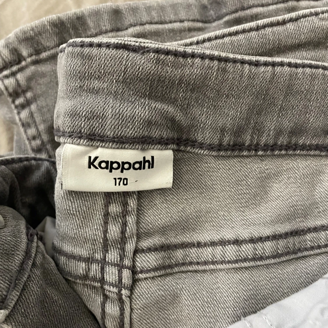 Grå bootcut jeans från Kappahl 170 - 2
