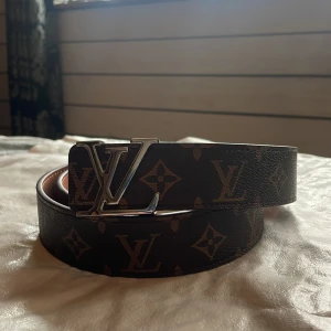 Brunt lv bälte - 105 cm