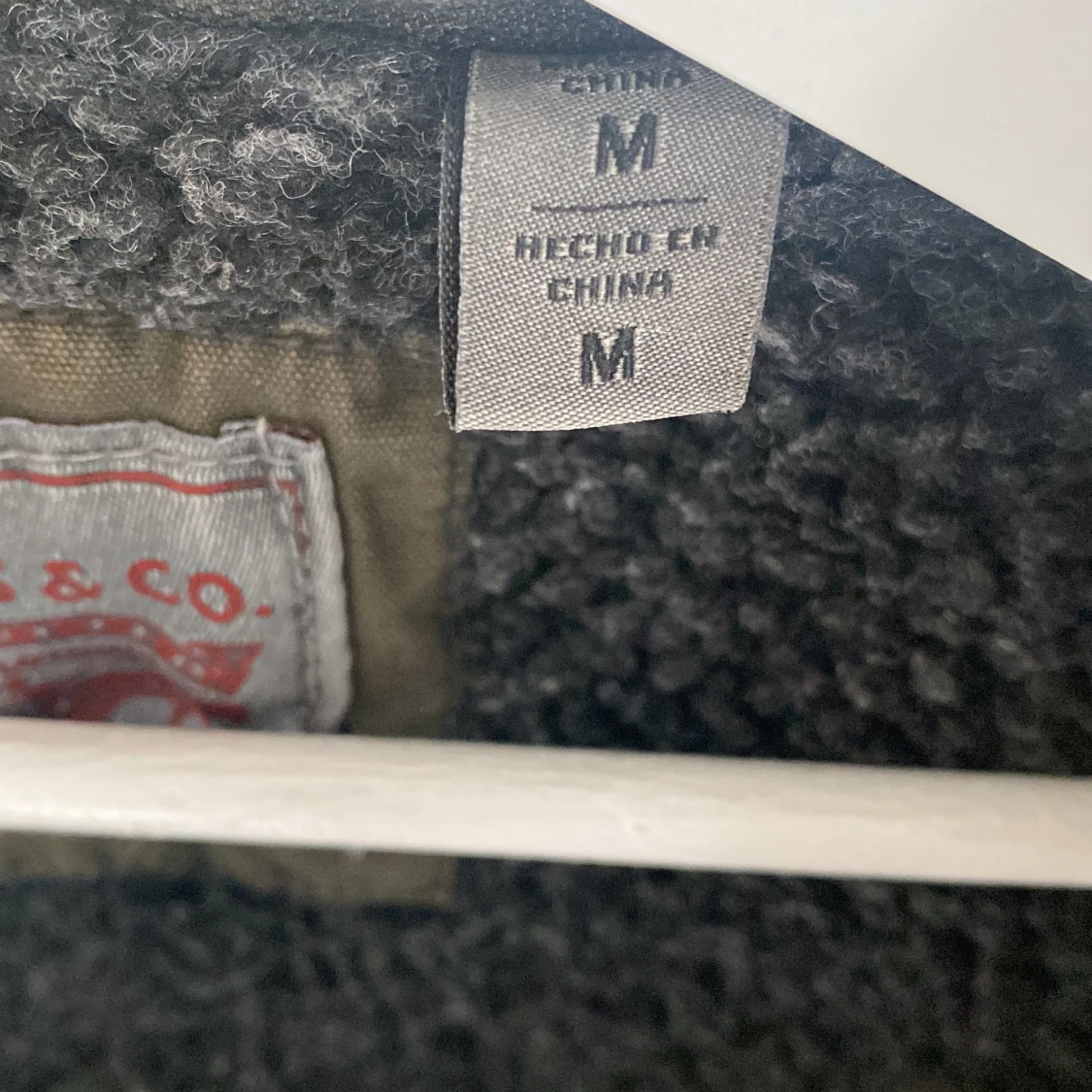 Olivgrön jacka från Levi's, storlek M - 3