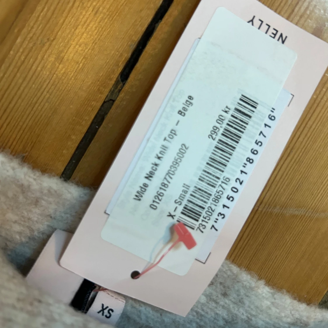 Beige stickad offshoulder topp Nelly - 2