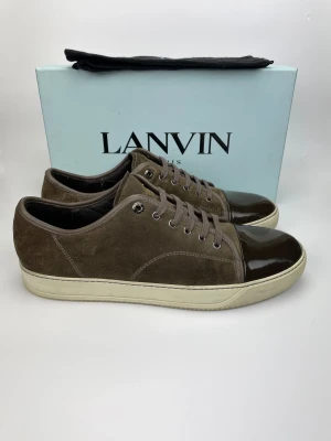 Lanvin skor  - December REA! Hej, säljer nu dessa svin snygga lanvin skor. Skorna är i grymt skick! Testade en gång. Begränsat antal boxar och dustbag. Hör av dig vid frågor. 