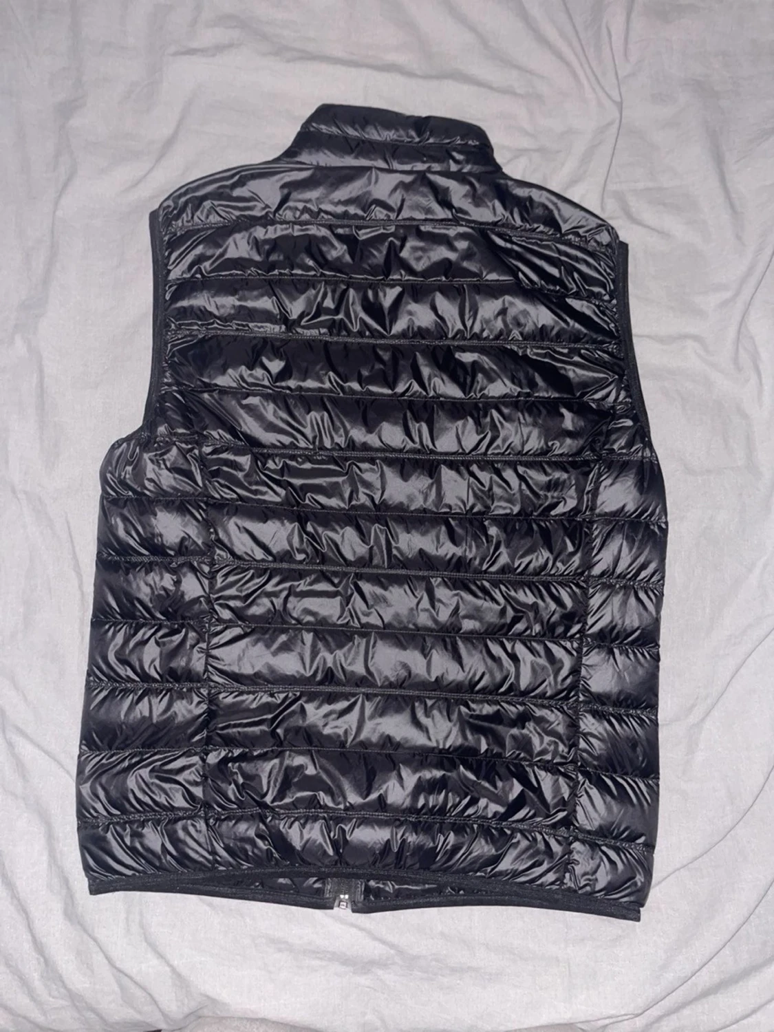 Svart dunväst från EA7 Emporio Armani storlek M - 1