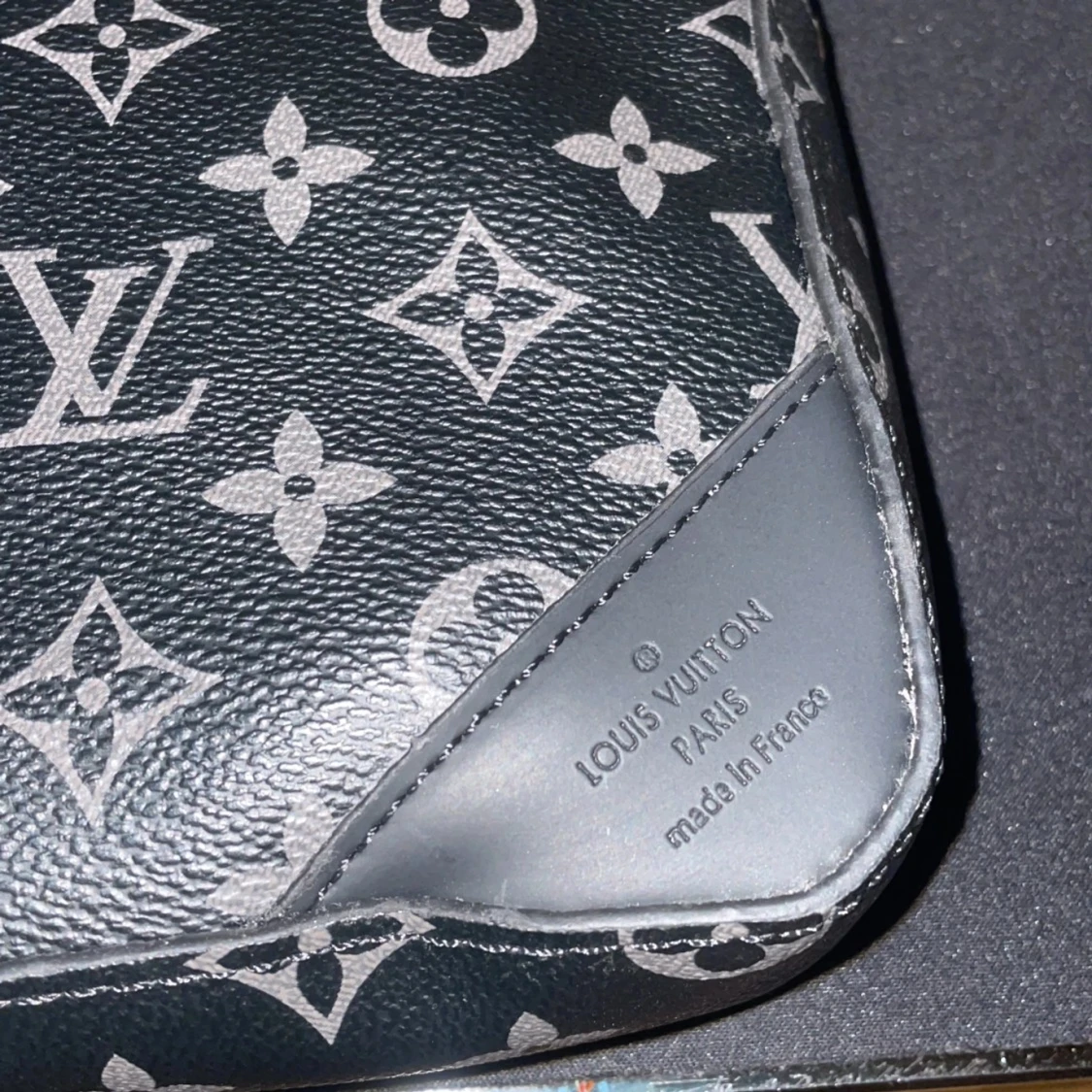  axelväska monogram svart/grå - 3