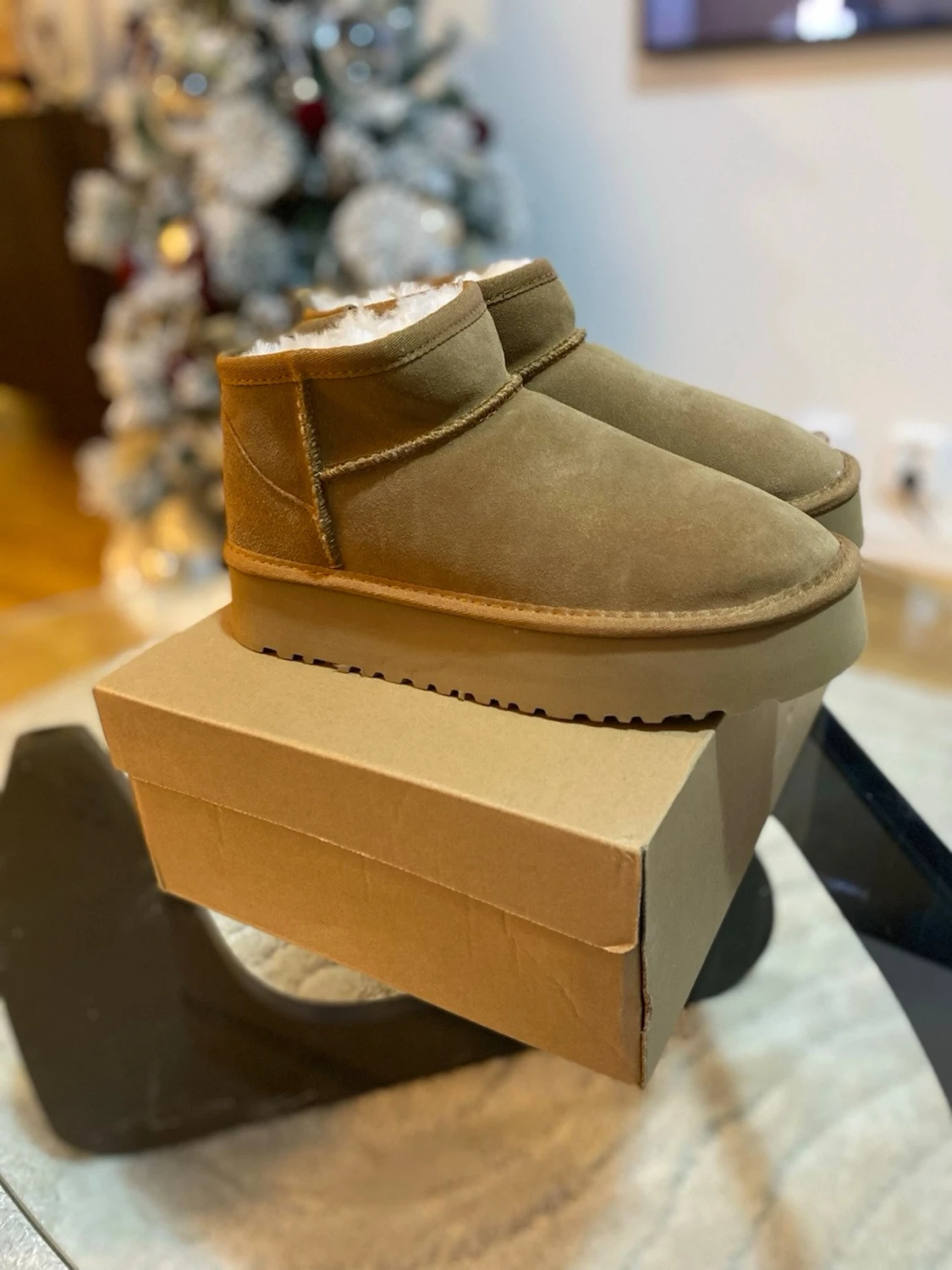Beige UGG boots med platt sula - 1