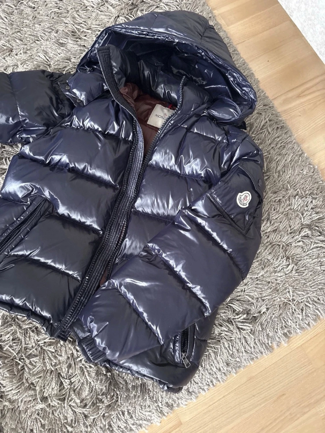 Mörkblå dunjacka från Moncler