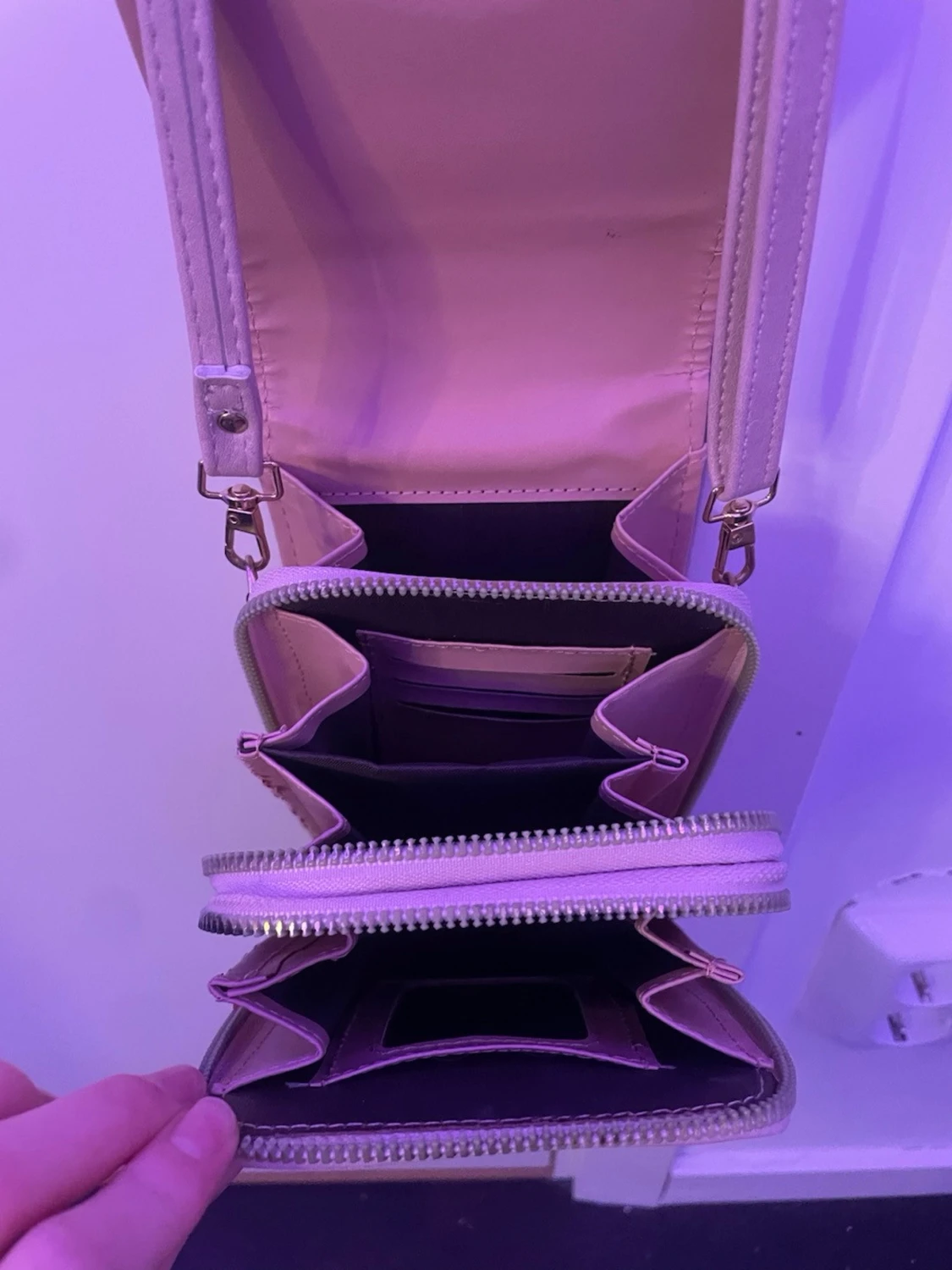 Ljusrosa axelväska med dragkedjor - 2