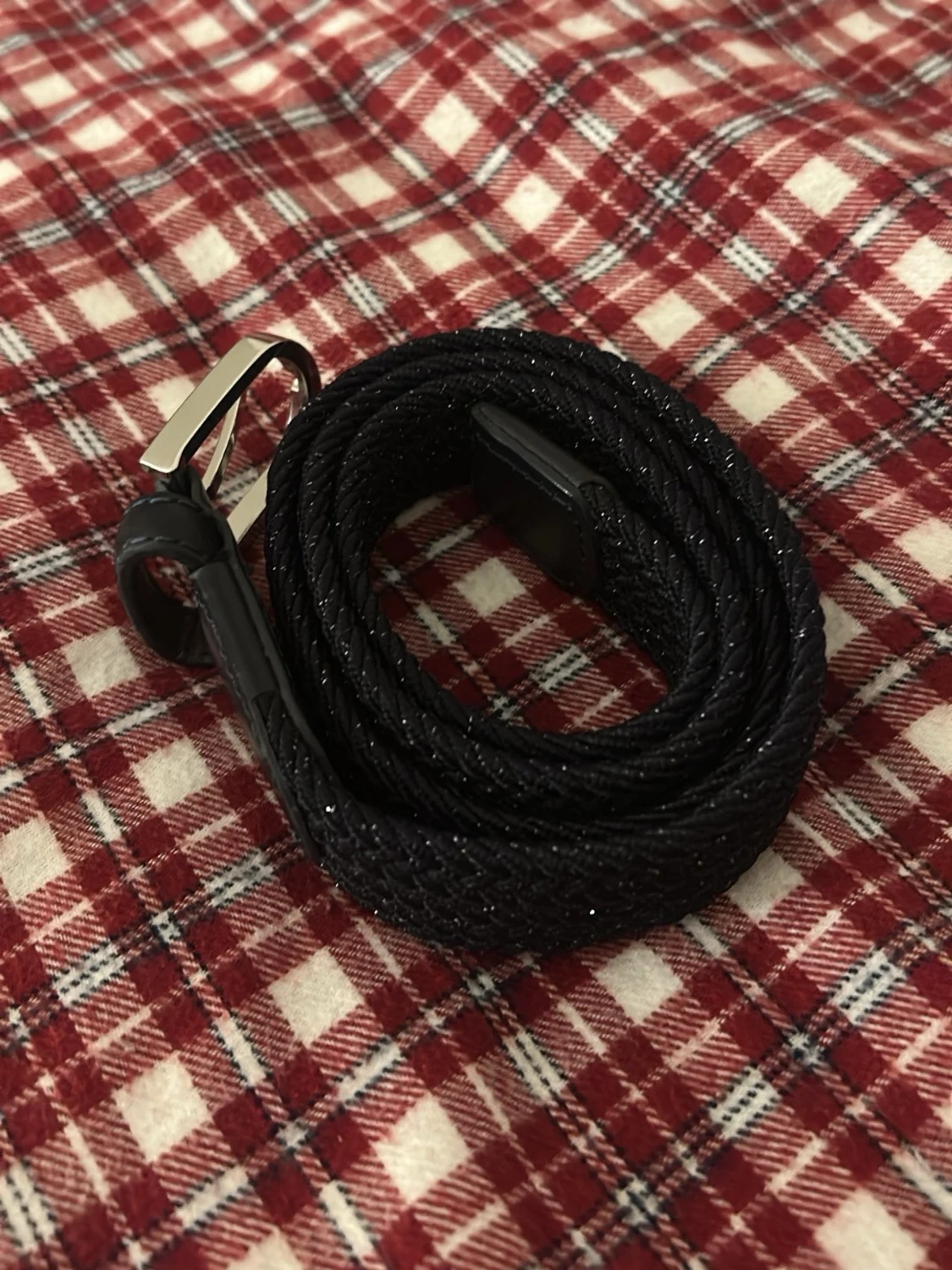 Svart flätat bälte med metallspänne - 3