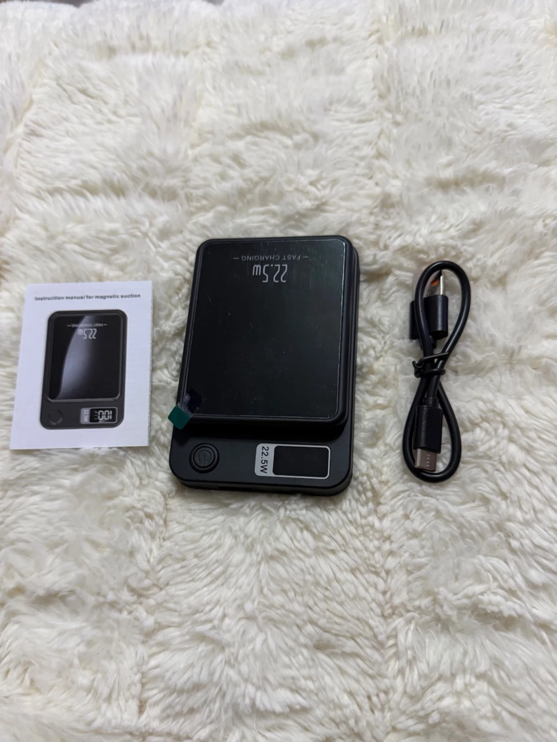 Svart trådlös powerbank 22.5W med display