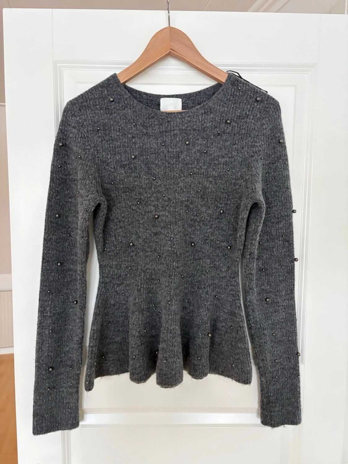Stickad tröja med pärlor M nyskick  - 2