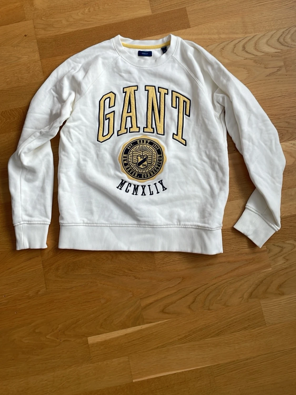 Vit sweatshirt från GANT