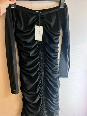Svart bodycon klänning från Bikbok - Passar S/M. Nypris 400kr