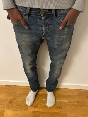 Diesel jeans slim fit - Säljer dessa feta diesel jeans. Jeansen är i i princip ny skick. Sitter perfekt och har inga defekter alls. 