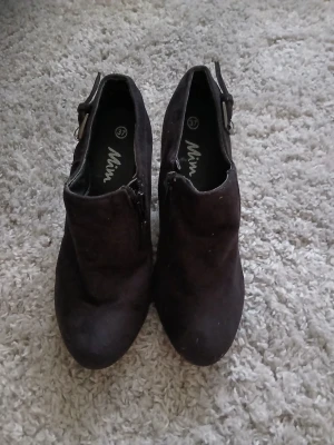 Skor - Skor från Mim storlek 37 