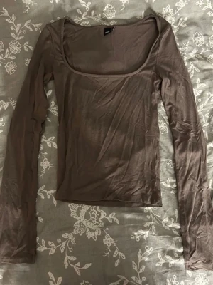 Gina tricot tröja - Snygg o ny